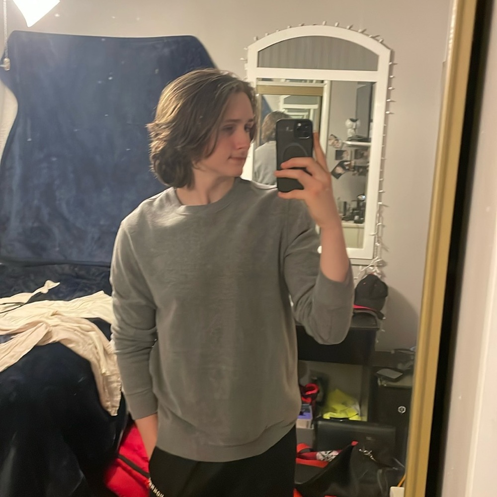 Tek gear, medium gray crewneck